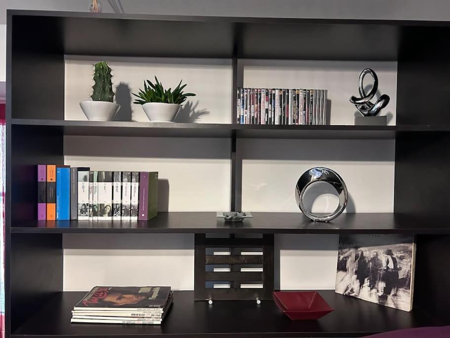 Elegante Appartamento Privato In Palazzo Storico Del XVIII - Pieno Centro Nicosia Exteriör bild