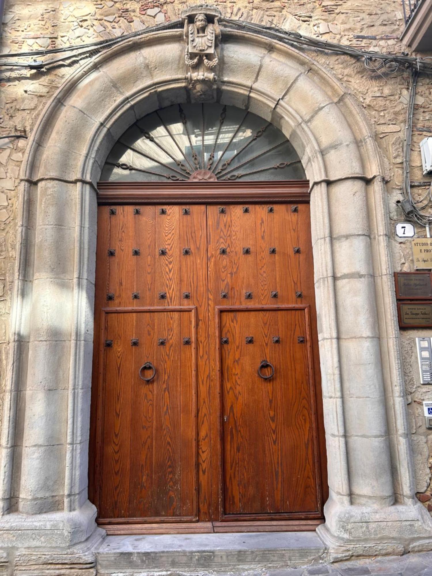 Elegante Appartamento Privato In Palazzo Storico Del XVIII - Pieno Centro Nicosia Exteriör bild